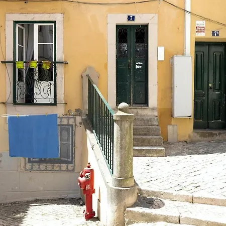 Apartment Plum Guide - Steplock Lisbon